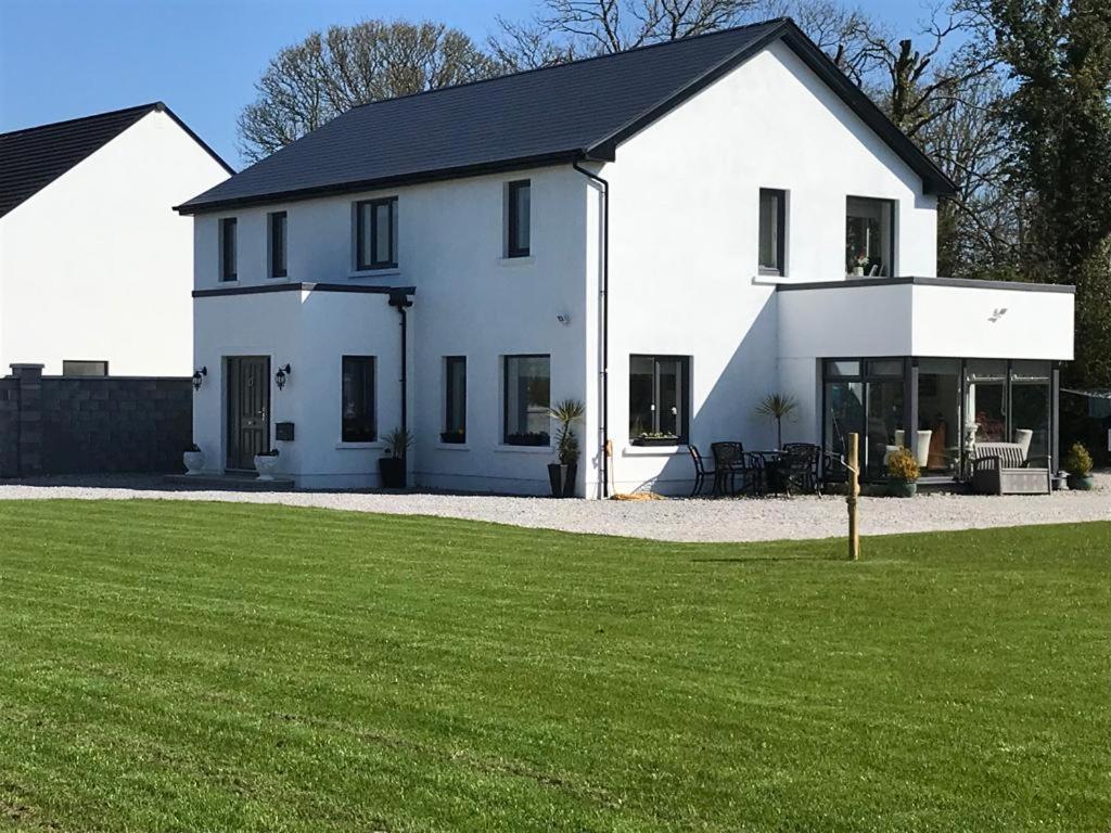 Ashlee Lodge, Shanagarry P25K6R6 Near Ballymaloe House & Garryvoe Hotel Екстериор снимка
